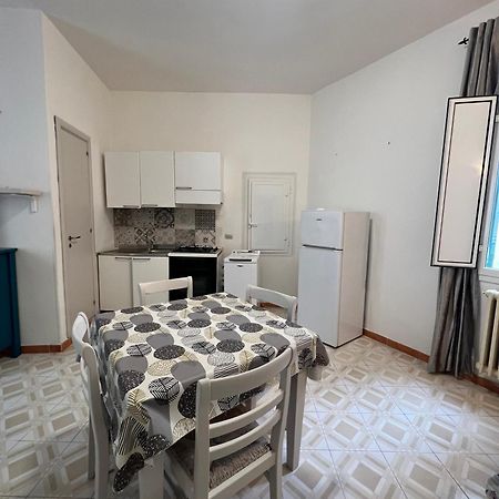 Appartamentino Nel Chiasso Монополи Экстерьер фото